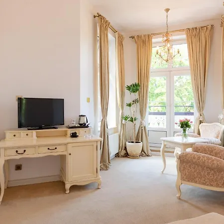 Hotel Szrenicowy Dwor 3*