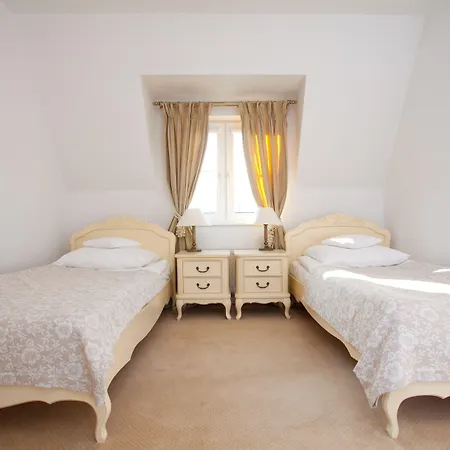 فندق Szrenicowy Dwor 3*